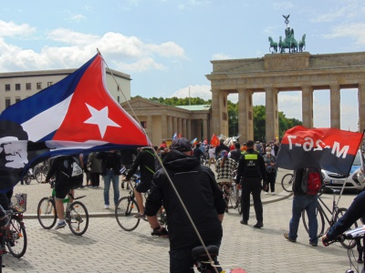 Unblock Cuba: Fahrrad-Demo gegen die Blockade