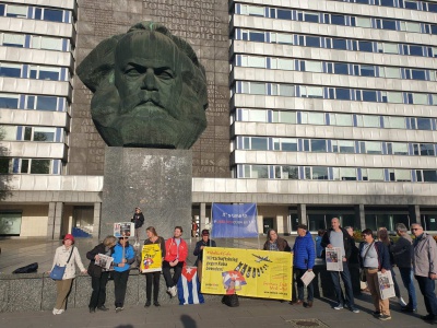Gegen die US-Blockade protestierten Mitglieder der Regionalgruppe Cuba sí in Chemnitz. Foto: Cuba sí 