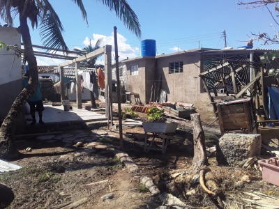 Häuser, Betriebe und landwirtschaftliche Anlagen ohne Dächer sollen schnell der Vergangenheit angehören - mit Ihrer Hilfe wird es gelingen! Foto: Cuba sí 
