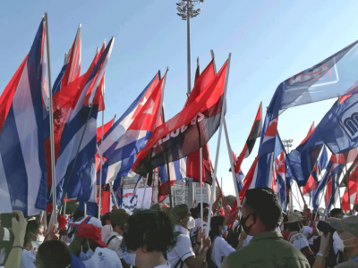 Die Brigade gibt Gelegenheit zur Teilnahme an der Großkundgebung zum 1. Mai in Havanna - ein unvergessliches Erlebnis. Foto: Cuba sí 
